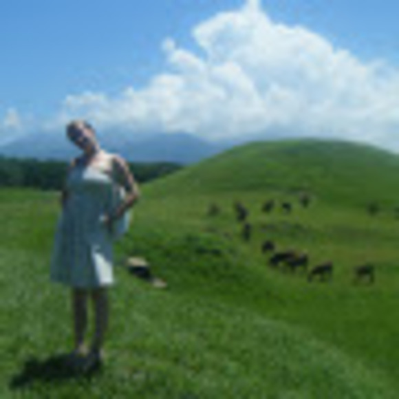 Meet your Posher, Lauren - Picture 1 of 1